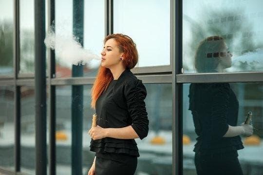 Jak rozpoznat a řešit abnormalni e cigarety při nečekaných závadách a rizicích