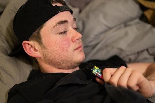 Nové zákony 2026, bude moc v hospodě kouřit elektronická cigareta a kde je to povoleno