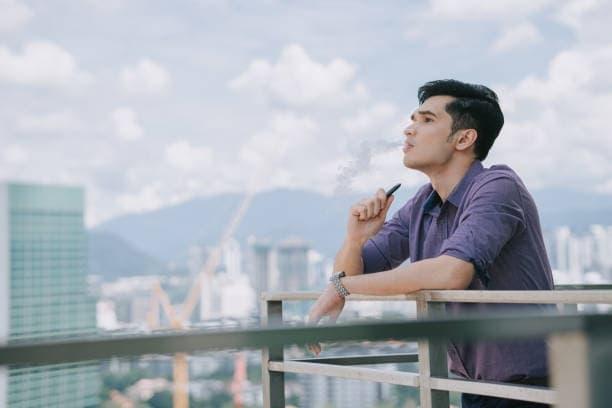 Baterka do elektronické cigarety cfiber praktický průvodce výběrem recenze a tipy na delší výdrž